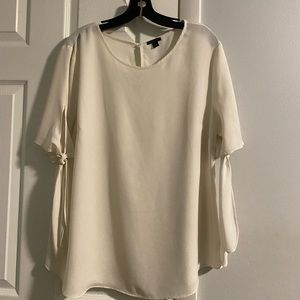 Ivory Ann Taylor tie-sleeve blouse